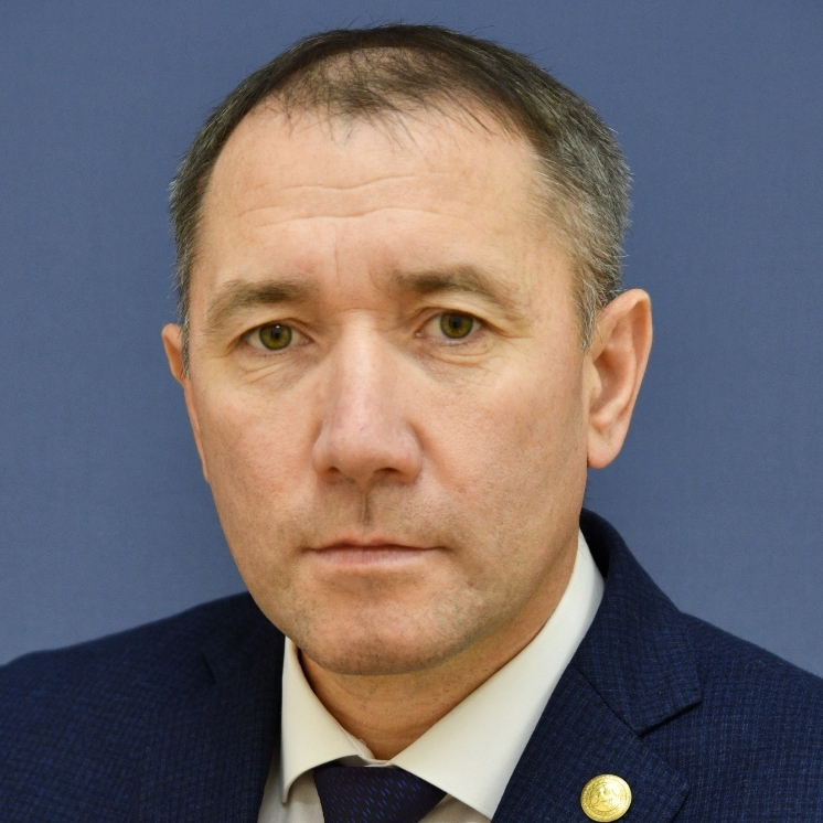 Дияров Эдик Махмутович