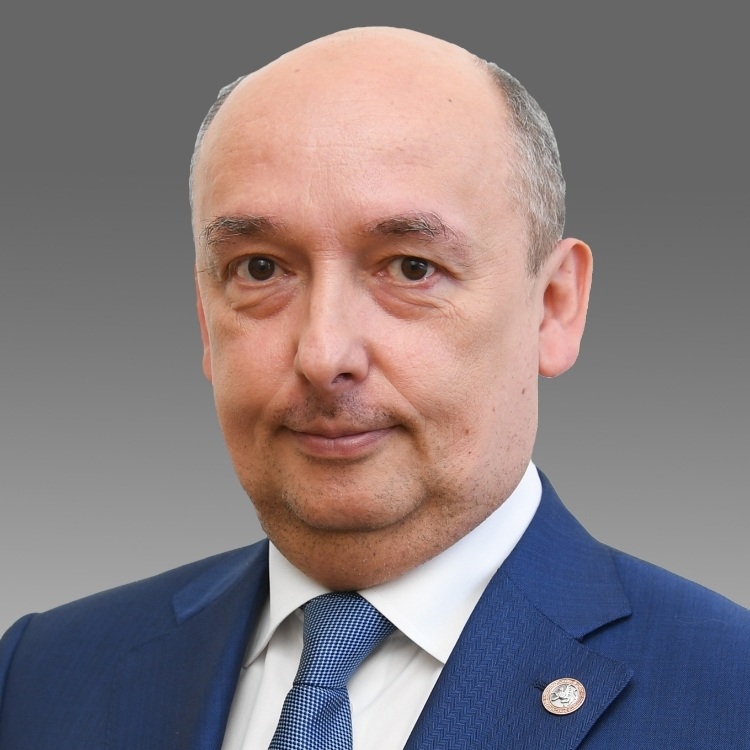 Мерзакреев Рустэм Рауфович