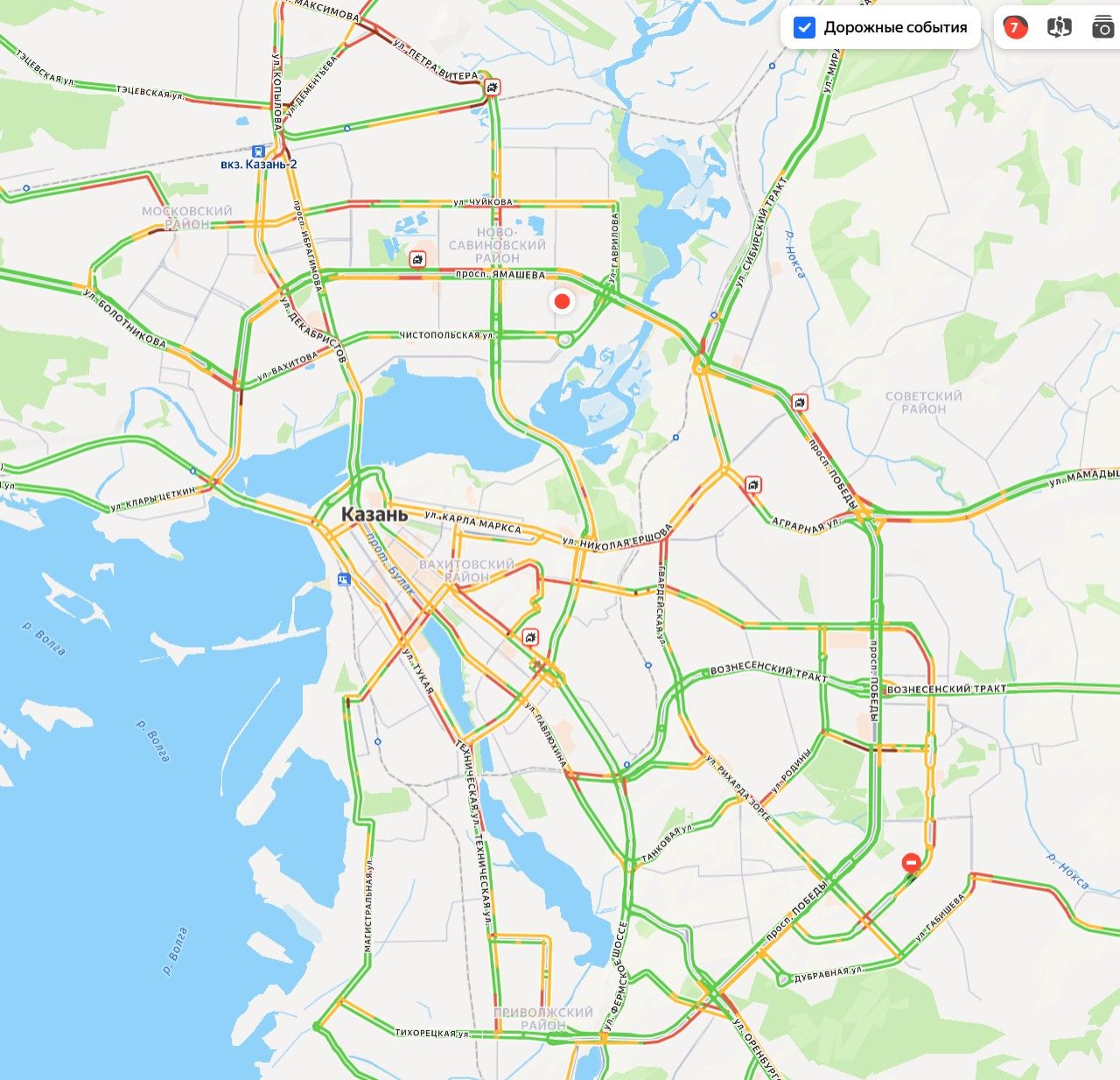 Из-за снегопада и ДТП в Казани образовались 7-балльные пробки