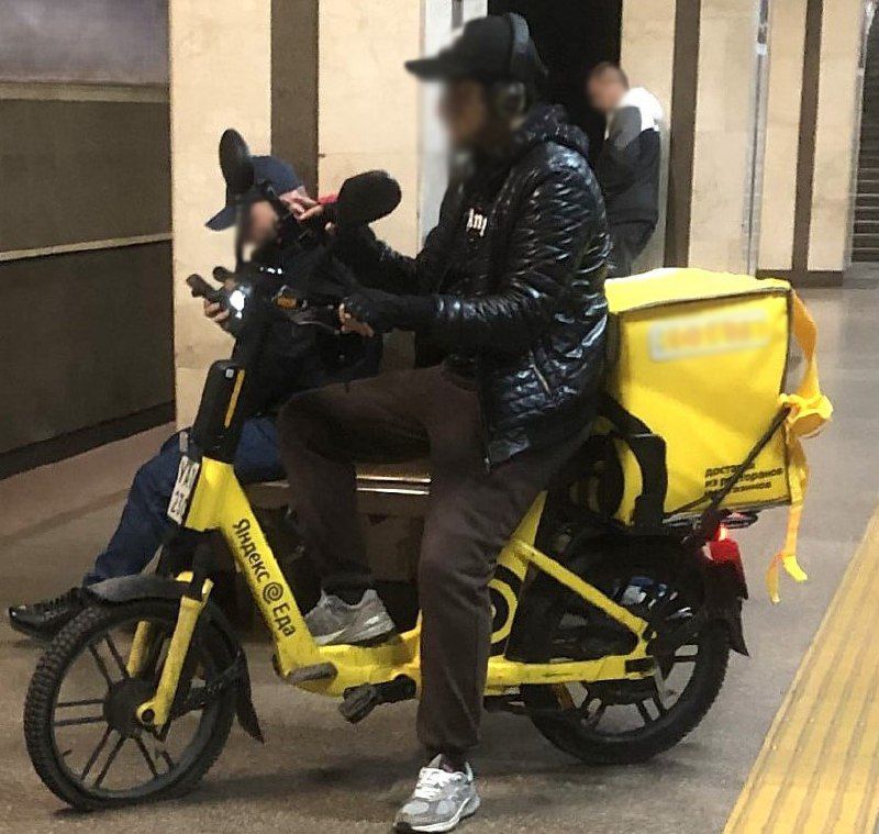 В казанском метро ограничили провоз электросамокатов и велосипедов