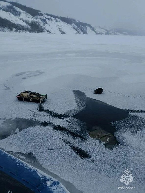 На Волге в Тетюшском районе провалился под лед и утонул рыбак
