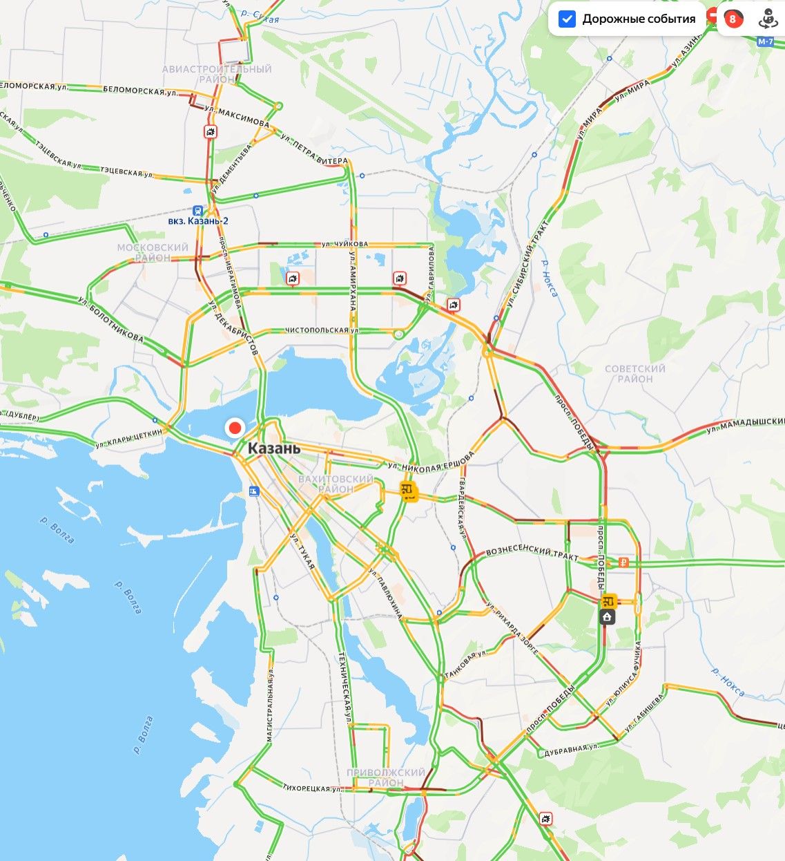 Казань встала в 8-балльных пробках