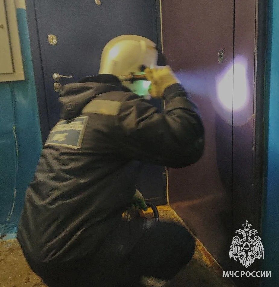 В Альметьевске спасли пожилую женщину, оказавшуюся запертой в квартире