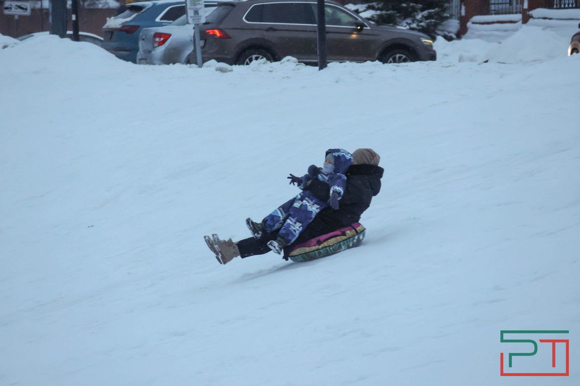 «Верните детям горки!»: жители Татарстана недовольны отсутствием зимних развлечений