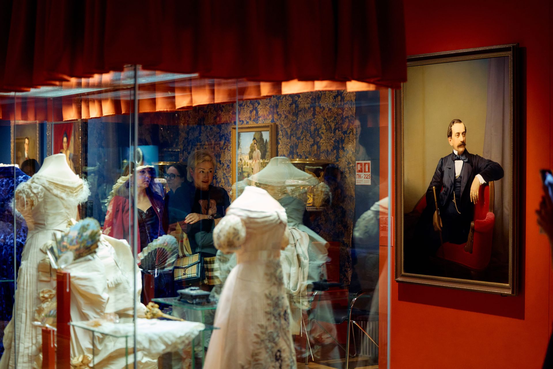 Юсуповым обновят гардероб: выставка в Центре «Эрмитаж-Казань» закроется на реэкспозицию