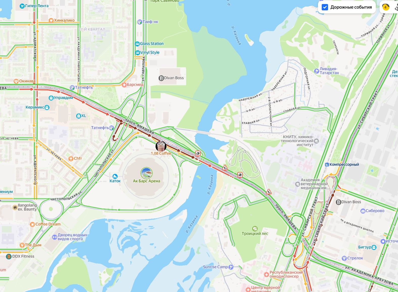 Движение по проспекту Ямашева в Казани парализовано