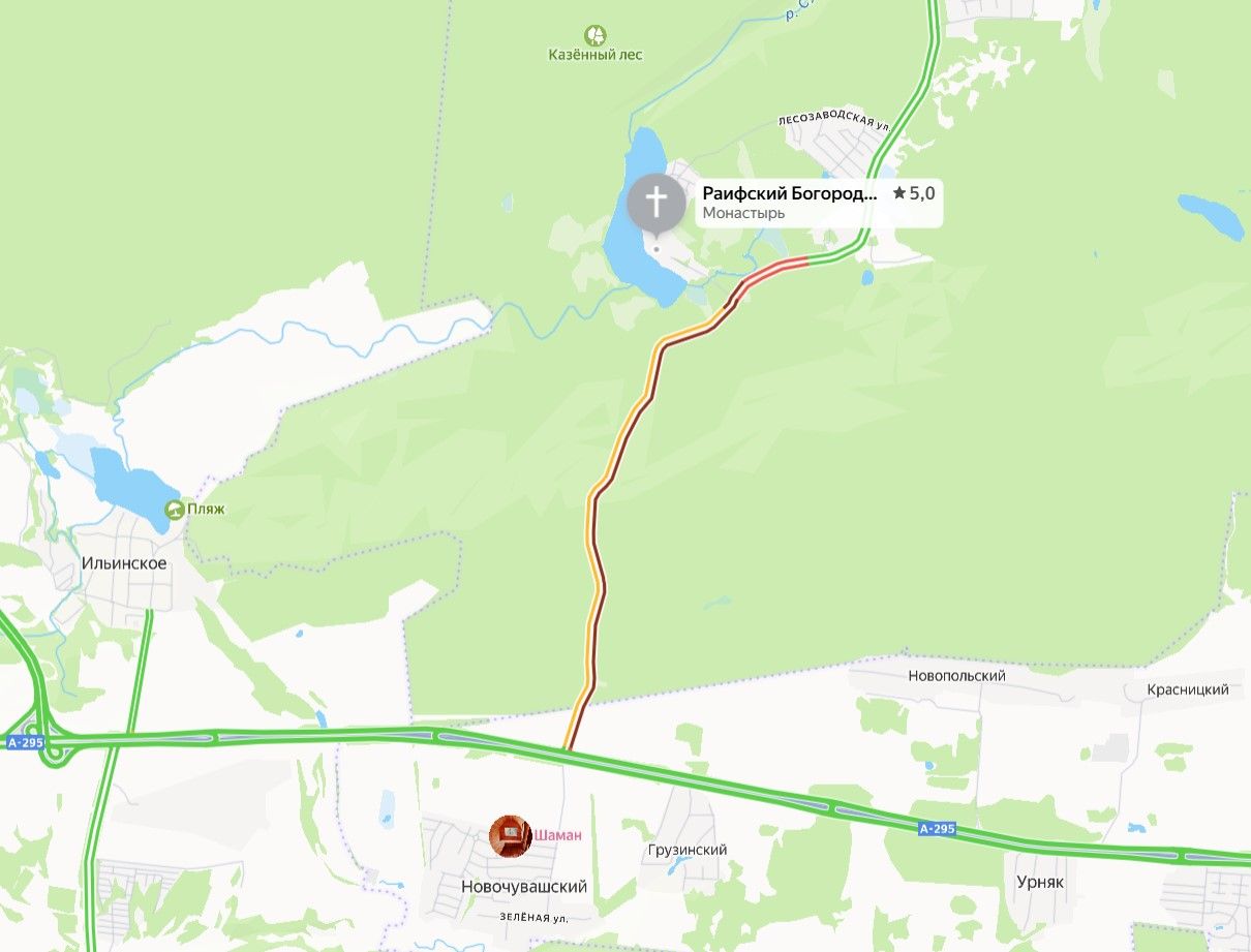Гигантская пробка образовалась по дороге от Казани к Раифскому монастырю