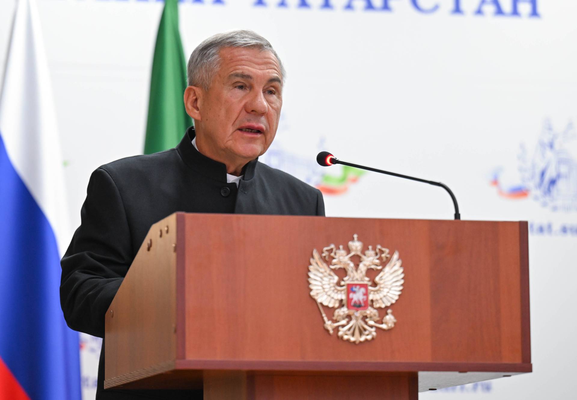 Минниханов: «Джалиль обогатил татарскую и мировую литературу, воспевая дружбу между народами»