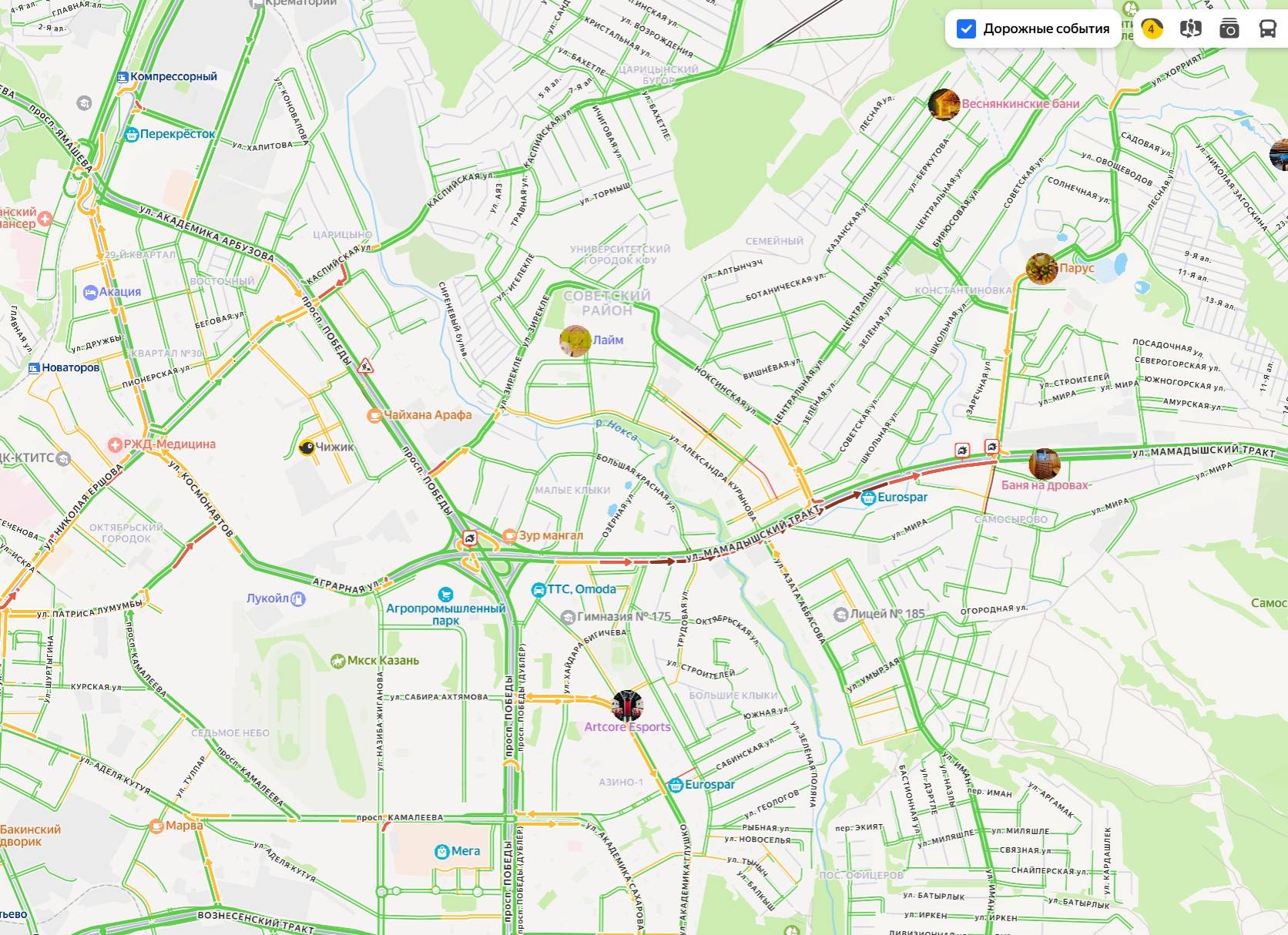Застрявшая фура парализовала движение по Мамадышскому тракту на выезде из Казани