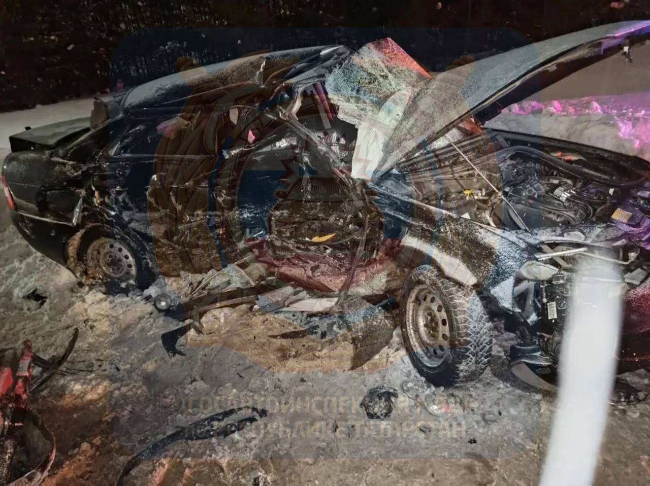 Смертельная встречка: в Елабужском районе столкнулись «Лада» и Kia