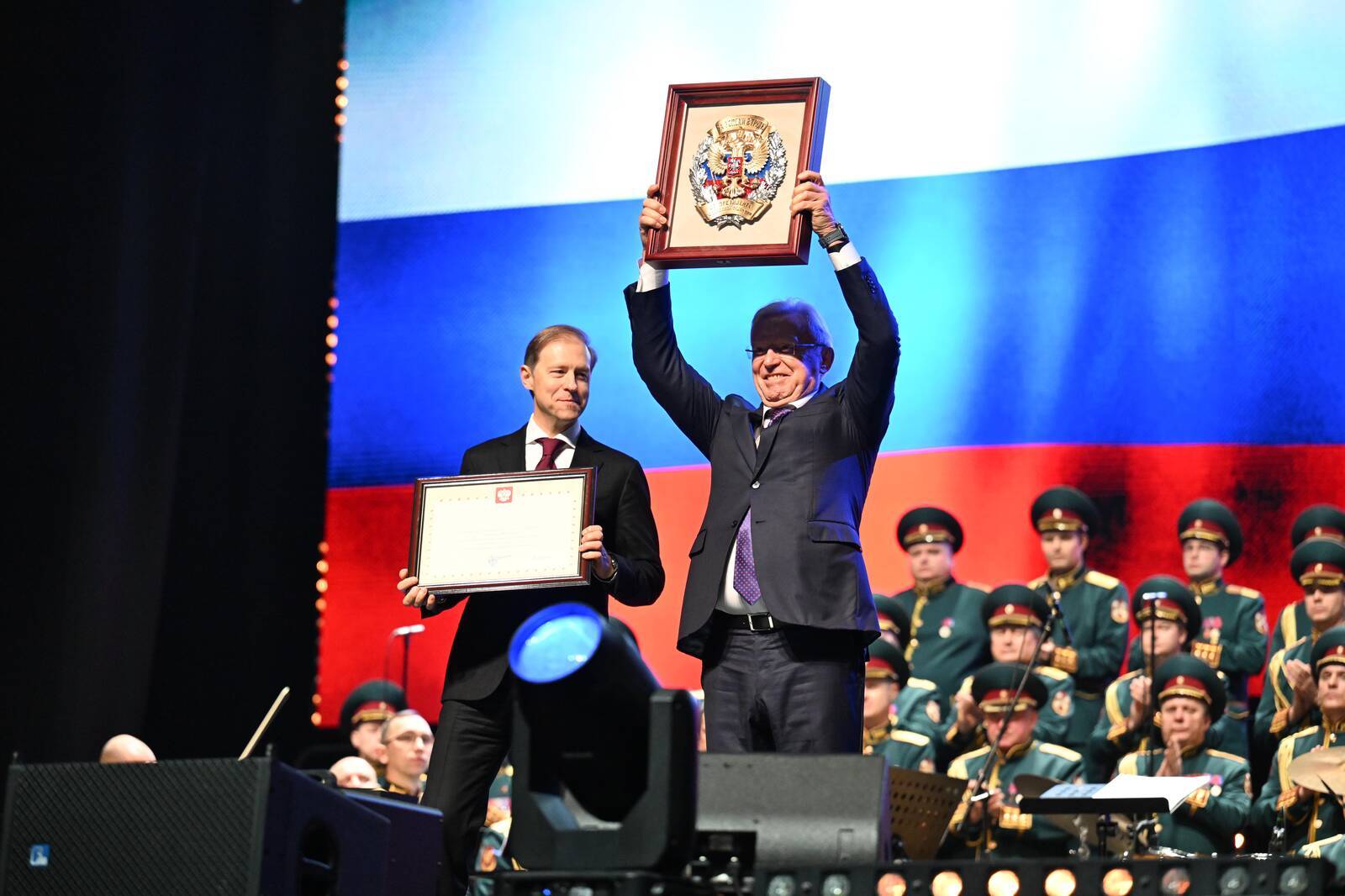 Путин наградил почетным знаком «За успехи в труде» коллектив КАМАЗа