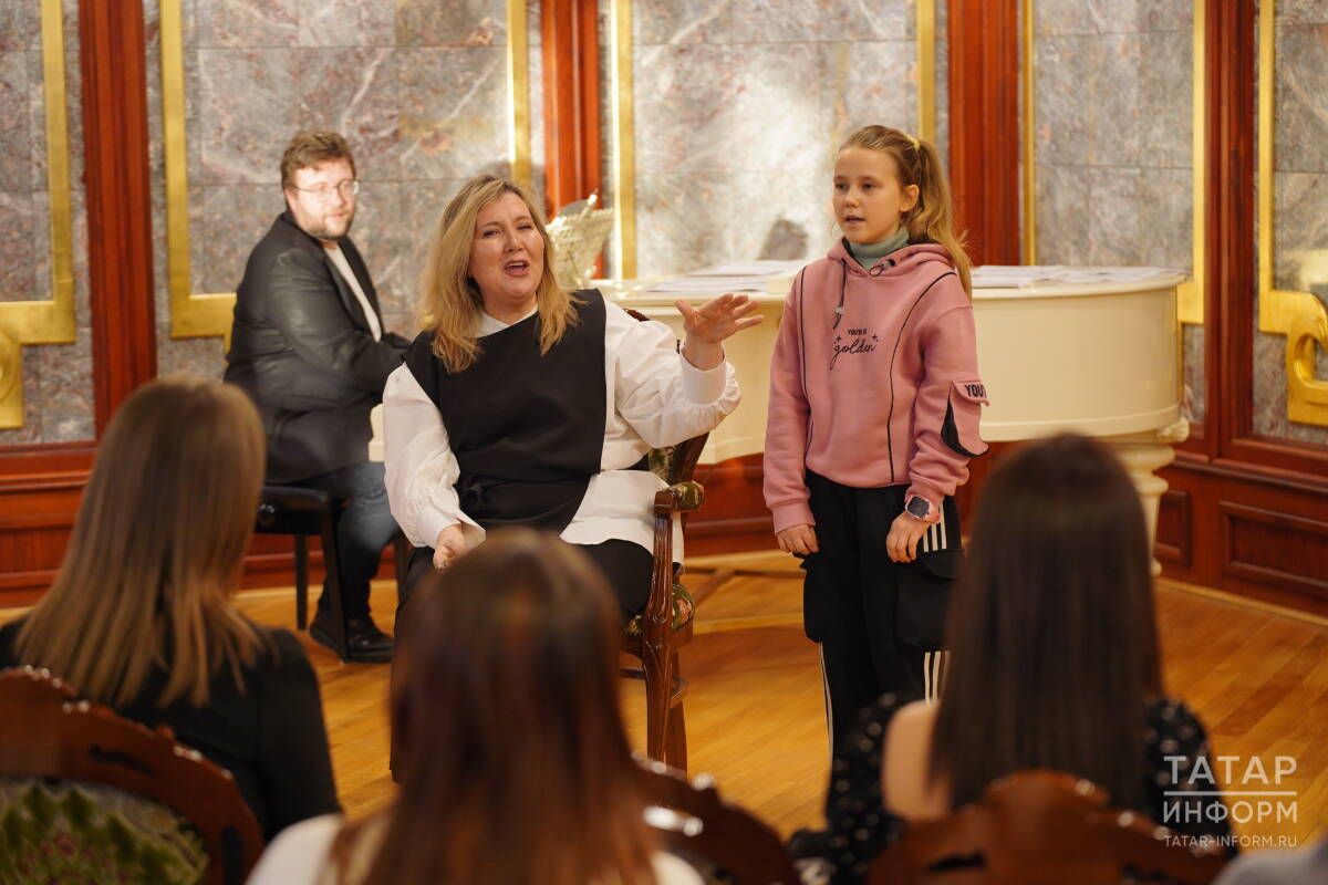 Минниханов исполнил новогоднее желание юной жительницы Лисичанска