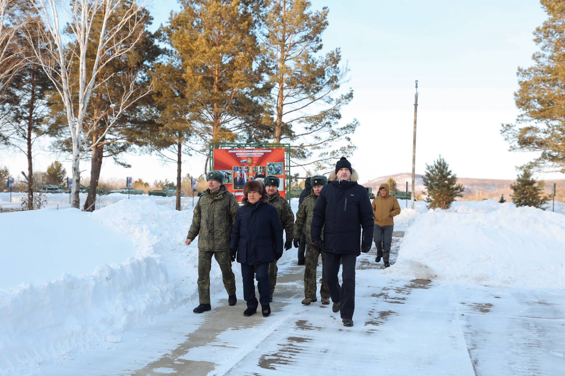 Минниханов посетил парк «Патриот» и копию исторического острога в Амурской области