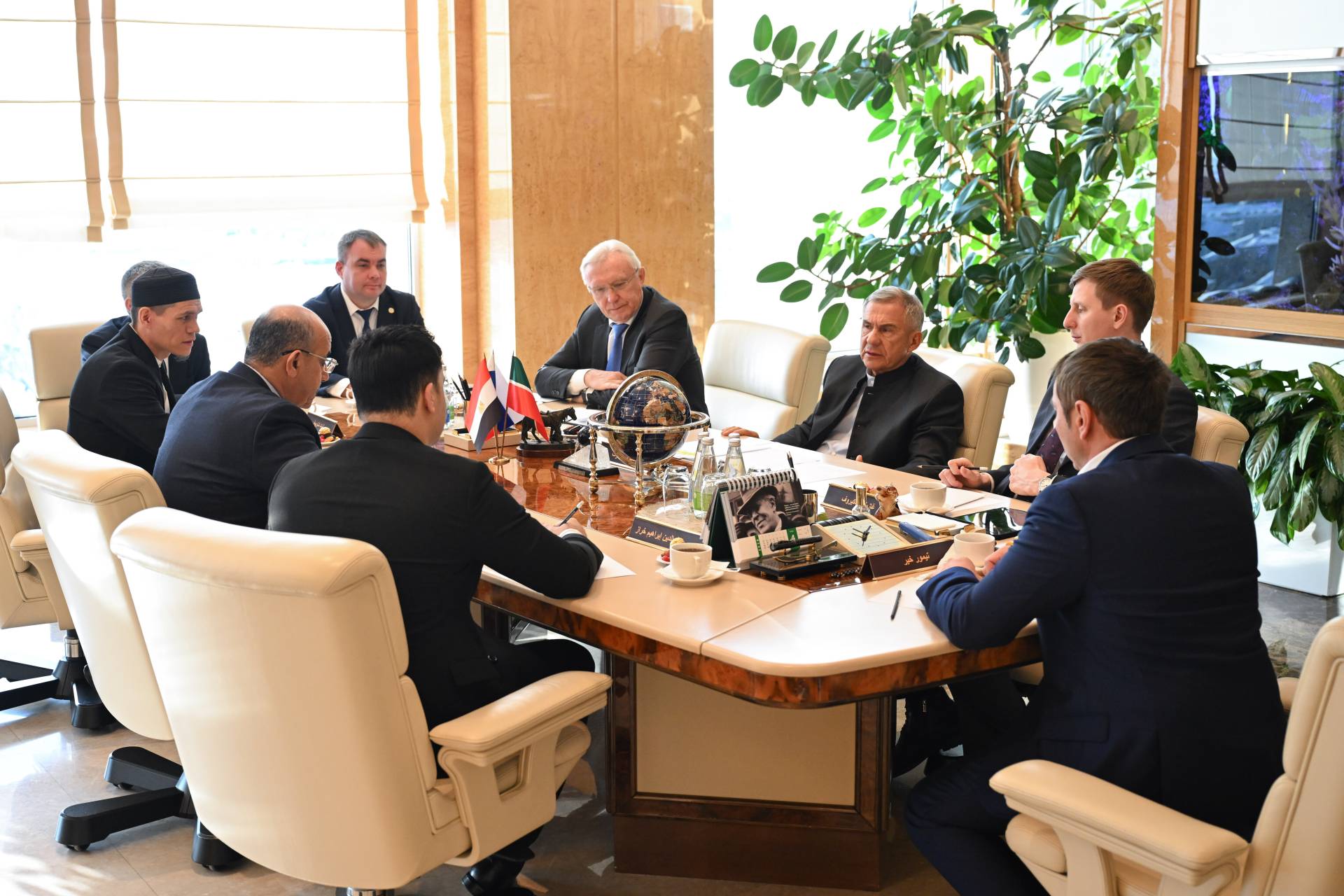 Минниханов обсудил вопросы сотрудничества с делегацией Египта