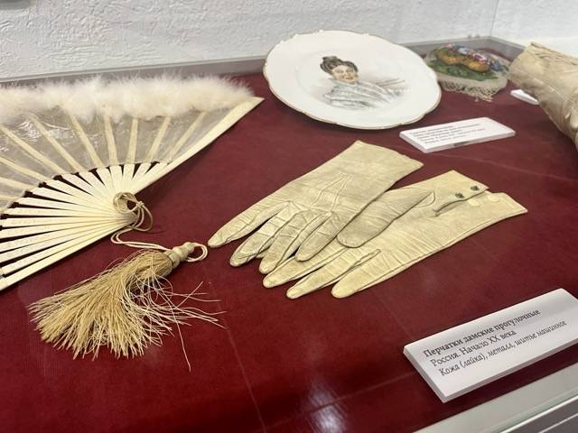 В Елабугу приехала выставка из московского Дома Гоголя