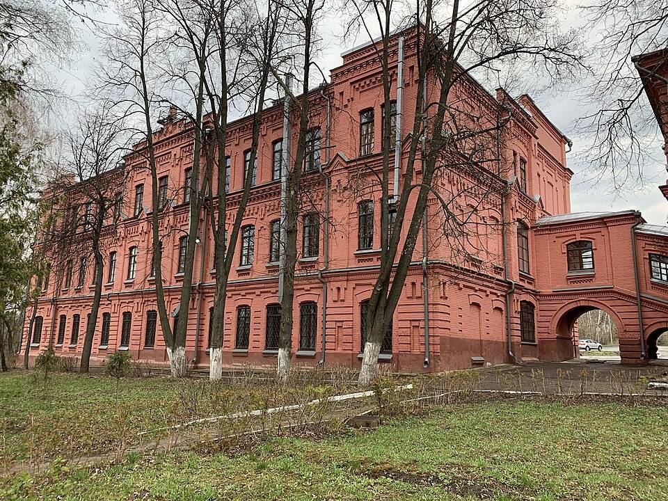 Здание старинной землемерной школы, построенной по указу Николая I, включат в реестр памятников