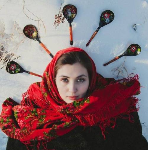 «Это я на Мальдивах»: ИИ отнимает хлеб с маслом у фотографов в Татарстане