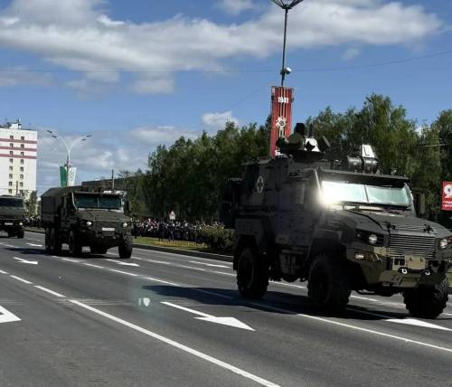 Парад Победы в Челнах прошел с участием военной техники
