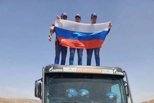 Рустам Минниханов поздравил «Камаз-мастер» с золотом ралли «Такла–Макан»