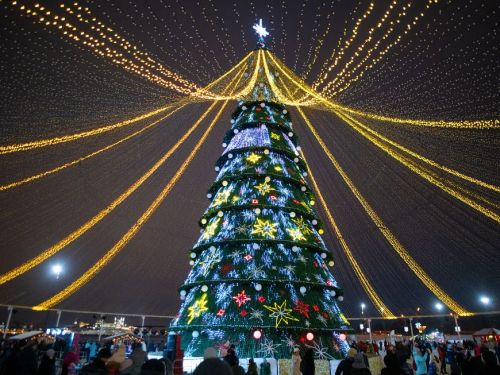 На трамвае с Дедом Морозом: как будут развлекать казанцев в новогодние праздники