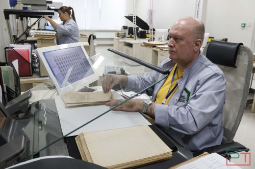 Журналистам показали работу Госархива РТ