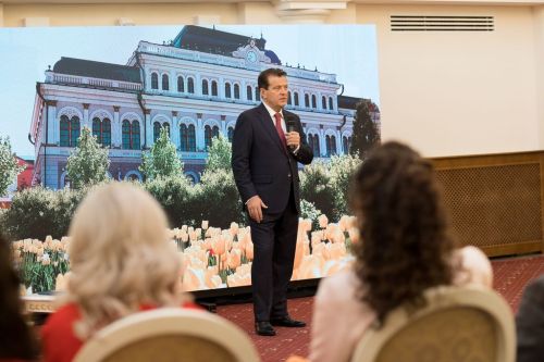 «Созрели для реновации»: мэр Казани – о хрущевках у Камаловского театра, обновлении рынков и ненужных пляжах