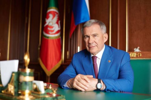 Рустам Минниханов поздравил татарстанцев с Новым годом