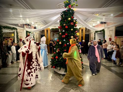 В Бугульме прошел показ спектакля для семей участников СВО