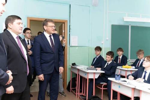 Беляев предложил создать центр развития ИИ в лицее Нижнекамска
