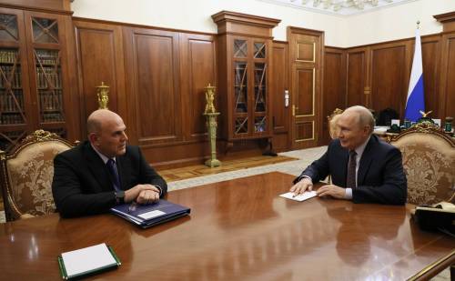 Путин поддержал предложение Мишустина о кадровых перестановках в Правительстве