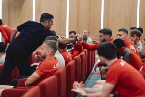 Игроки и руководство казанского «Рубина» попрощались с уволенным Артигой