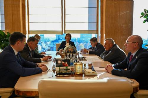 Раис Татарстана и глава Роструда обсудили меры поддержки по трудоустройству граждан в республике