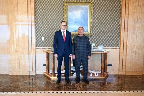 Минниханов поздравил со вступлением в должность Генконсула Беларуси в Казани