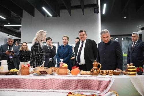 Минниханов и Чуйченко посетили Всероссийское совещание руководителей ЗАГС в Казани