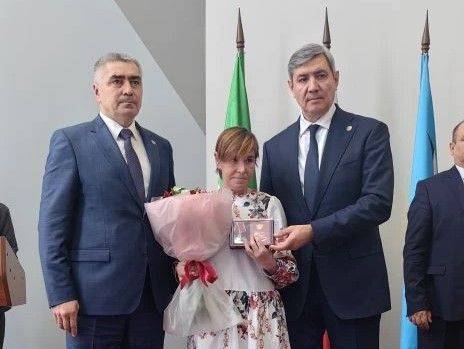 Семьям двух погибших бойцов из Камского Устья вручили ордена Мужества