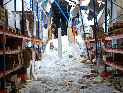 Специалисты МЧС завершили разбор завалов на складе в Зеленодольске, где обрушилась крыша