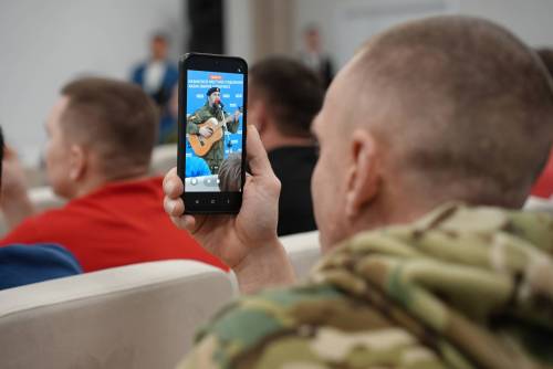 Молодогвардейцы организовали концерт для бойцов СВО в военном госпитале Казани