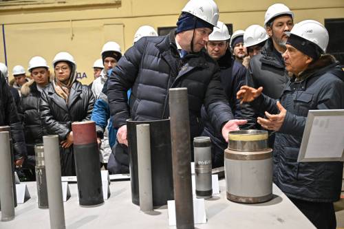 Минниханов посетил Бугульминский механический завод и ознакомился с программой модернизации