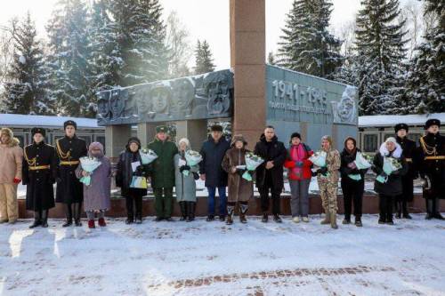 В Бугульме состоялась передача наград родственникам погибших бойцов СВО