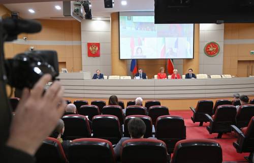 Детям – выплаты, ветеранам – бизнес: как в Татарстане поддерживают героев войны и труда