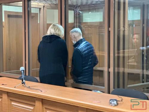 Папе – «Мерседес», сыну – «Тигуан»: экс-председатель суда в Татарстане сознался во взятках и похищении человека