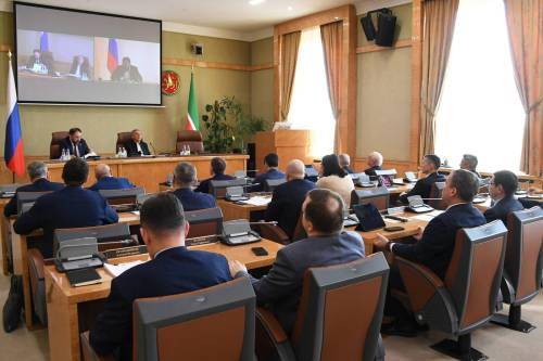 Раис РТ принял участие в заседании оргкомитета по подготовке форума Kazan Digital Week