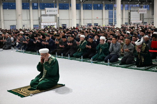 Минниханов: Республиканский ифтар в Казани собрал около 8 тыс. человек