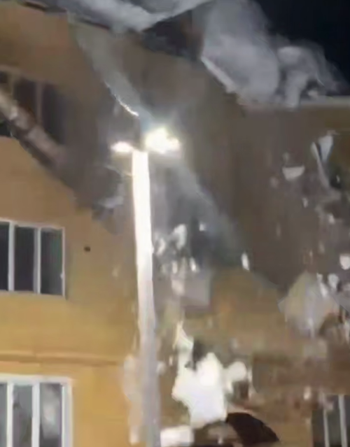 В Пестречинском районе снег проломил крышу многоквартирного дома