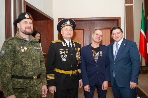 В Нижнекамске наградили волонтеров, помогающих бойцам СВО