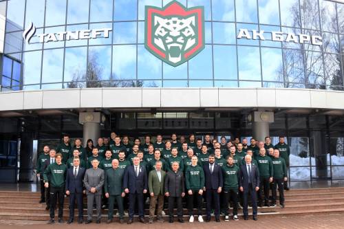 Минниханов традиционно встретился с хоккеистами «Ак Барса» перед стартом плей-офф