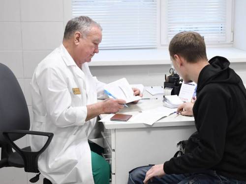 Хочешь стать отцом – не ходи в баню: врачи Татарстана зовут жителей на диспансеризацию