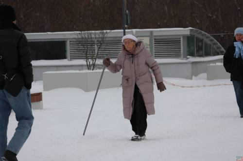 Гериатр: в среднем продолжительность жизни россиян превышает 73 года