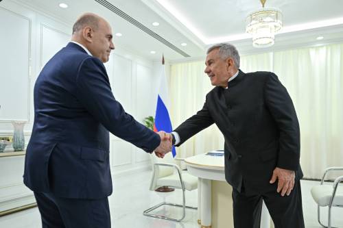 Минниханов поздравил Мишустина с 60-летием