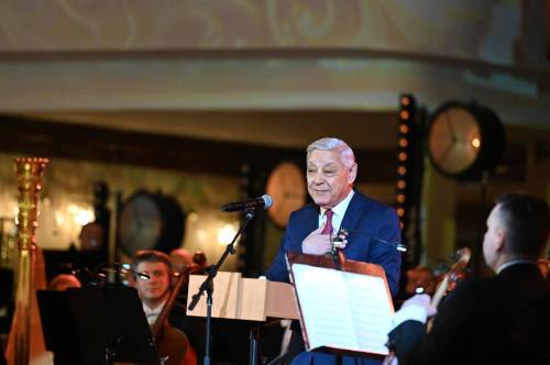 Мухаметшин: жительницы Татарстана вносят значительный вклад в развитие республики